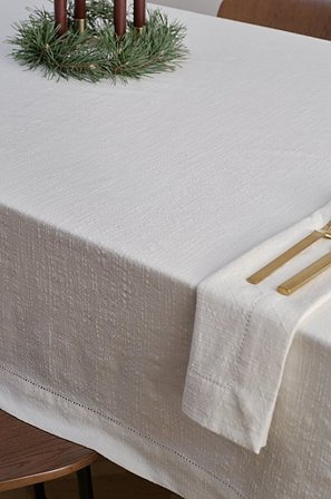 Jotex - Bordsduk Naturvit PEGGY - Köp Dukar hos Jotex