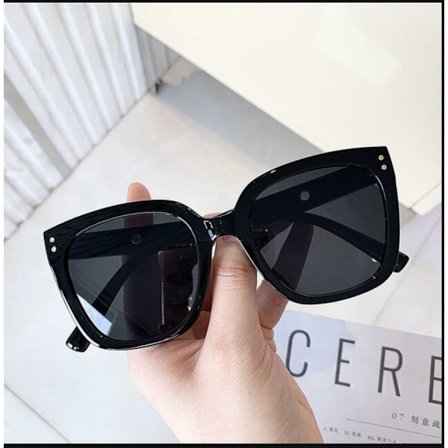 Classic Vintage Square Sunglasses Women Oversized Sunglass Woman Men Retro Black