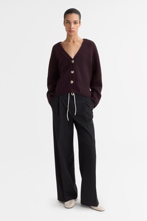Soft Goat - V-neck cardigan - Kaschmirpullover für Damen - XS - Midnight Plum