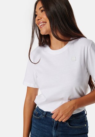 Calvin Klein Jeans CK Embro Badge Regular Tee YAF Bright White Klær