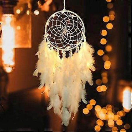 LED Drømmefanger for Barneromsdekor Hvite Fjær Drømmefangere med Lysperler Boho Dekor Vevd Kunst Ornament