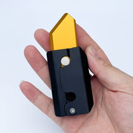 Gravity Carrot Toys Fidget Toys SVART GULD SVART GULD