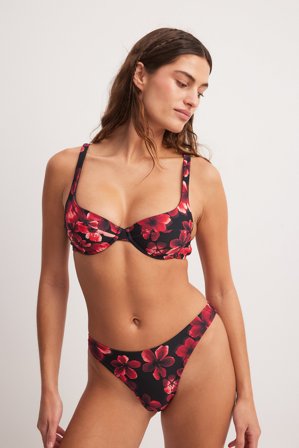 Phiaka x NA-KD Culotte de bikini échancrée - Bikinis - Floral - XXL