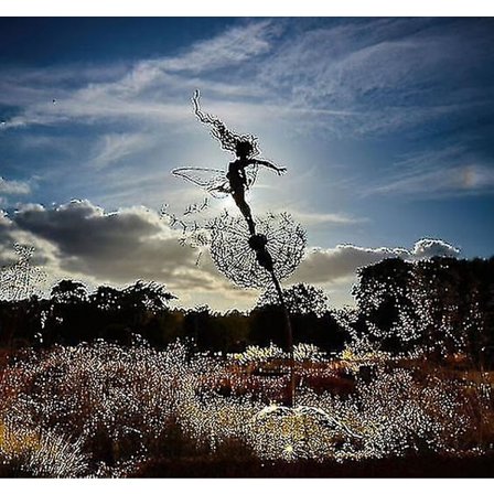 Dansende Fe-Løvetann Statue Ornament Staker