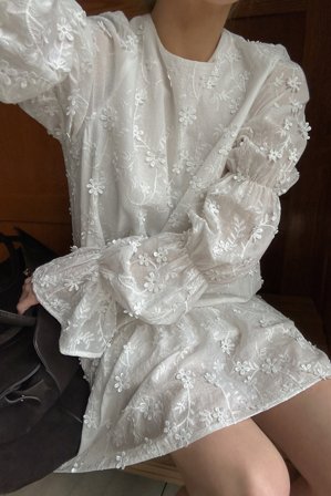 NA-KD - Kjole med detaljer på ermene - Kjoler - Hvit - EU 42