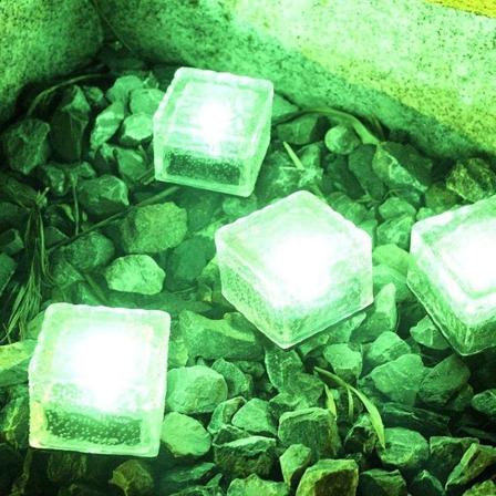 4 kpl jäätiilivaloa, IP68 vedenpitävä jääkivi, LED-yö