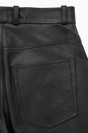 COS Femme Pantalon De Tailleur Évasé En Cuir Slim in Noir