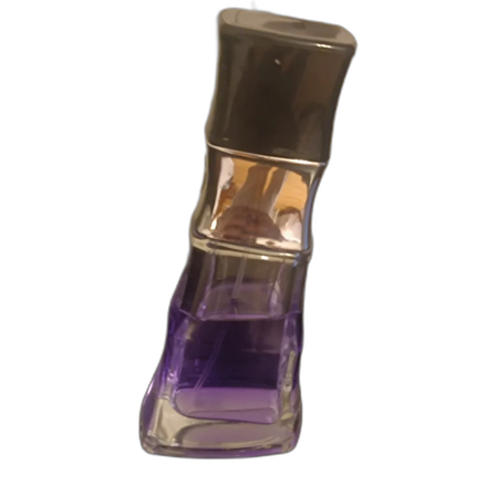 Modern lila parfymflaska
