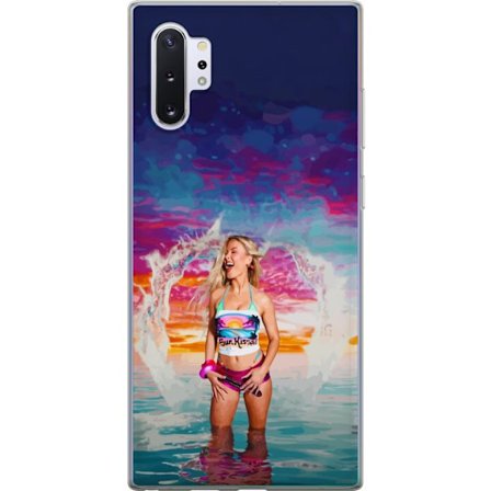 Kompatibelt Mobildeksel til Samsung Galaxy Note10+ Blond kvinne i fargerik strandantrekk som leker i havet ved solnedgang