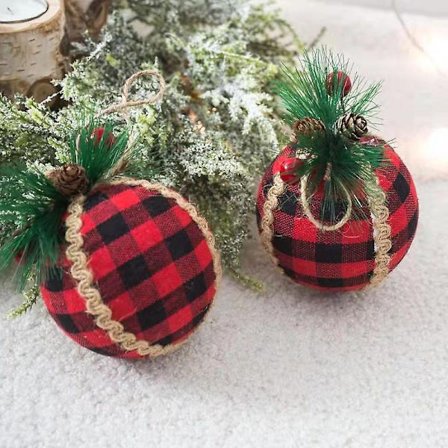 6 st julgranskulor i rutiga mönster, 6 cm