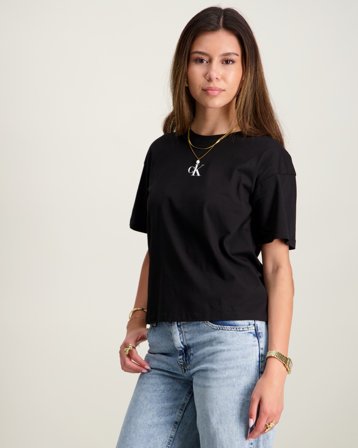 Calvin Klein CK LOGO BOXY T-SHIRT Musta T-paidat Tytöt - Kids Brand Store
