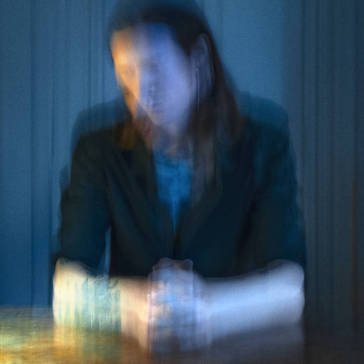 Wandering echoes - ivory white POISON POINT