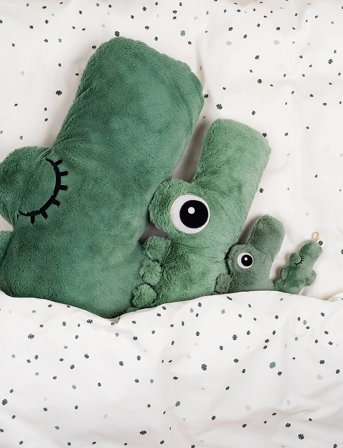 Done by Deer Krammedyr Stor Croco Grøn - Green - 65X 27CM