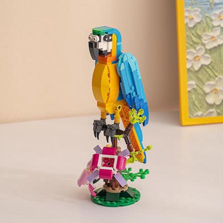Exotic Parrot Creator 3-in-1 set, jossa on viidakon eläinhahmoja, sammakkoa ja kalaa – luova peli 7-vuotiaille ja sitä vanhemmille lapsille