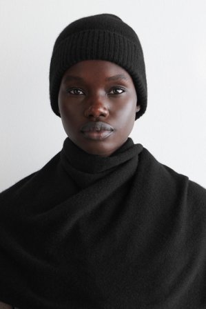 COS Cashmere Beanie in Black - Women