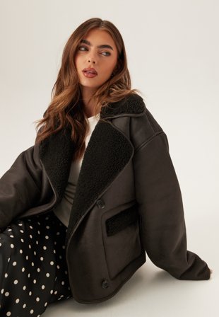 Pieces - Pcjuno Coated Teddy Jacket - Hot Fudge - Kläder - - Bubbleroom