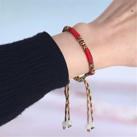 3st handgjorda vävda armband Justerbara färgglada strängarmband för kvinnor män (röd)