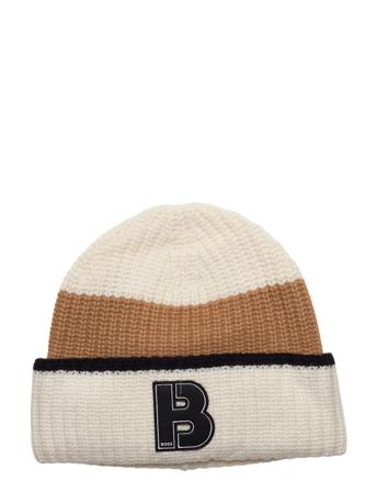 Zarinia Accessories Headwear Beanies Kermanvärinen BOSS