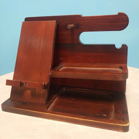 Gave til menn og kvinner, farsdagsgave, multifunksjonell skrivebordsarrangør og stasjon, tretelefonholder, myntpung og klokkearrangør, bursdag