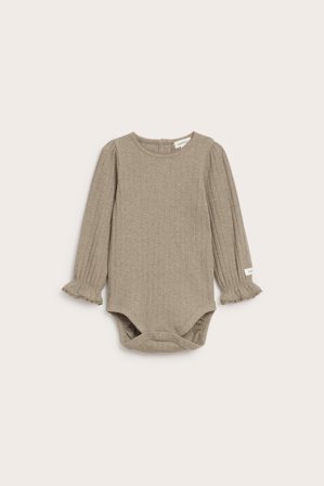 Newbie | Ribbad body med spetskant | Brunmelerad