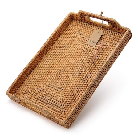 Handvävd rektangulär serveringsbricka i rotting med handtag för frukost, dryck, mellanmål till soffbord