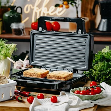 2-i-1 sandwichgrill med non-stick-belegg og sikkert håndtak