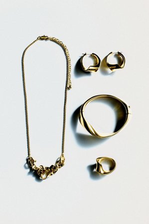 COS Femme Bague Façon Ruban Torsadé in Doré