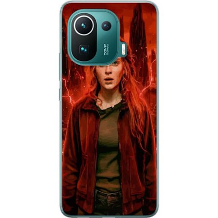 Kompatibelt Mobilskal till Xiaomi Xiaomi Mi 11 Pro Porträtt av en ung kvinna med rött hår i en apokalyptisk landskap, röda blixtar och mörka klip