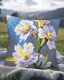 Kirjontapakkaus Tyyny Pastellikukat