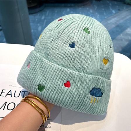 Lämmin talvi neulottu pipo Hatut Sateenkaaren väri Rakkaus Brodeerattu Villa Naiset Pyöräilevät Unisex Watermelon red M