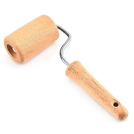 Tasainen taikina kaulitaan reunalla, pyökkipuu, taikinarullaleivontatarvikkeet (1 kpl, puun väri)