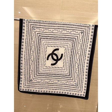 Temperament all-match silkeskjerf