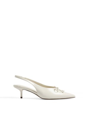 NA-KD Pumps med slingback och rosettdetalj - Högklackade skor - Naturvit - EU 40