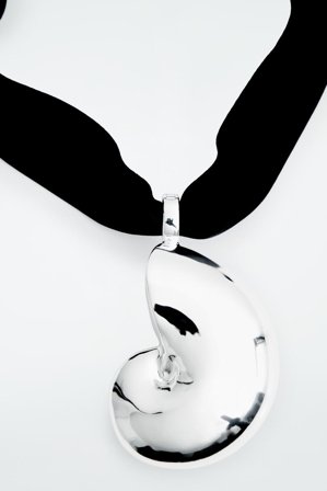 COS Seashell-Pendant Silk Necklace in Silver-coloured - Women