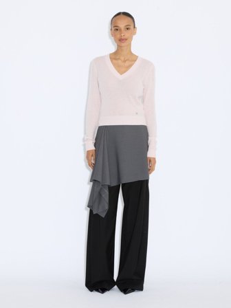 Slim Cashmere V-Neck Sweater