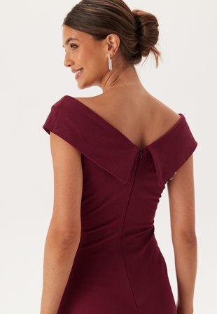 Goddiva - Bardot Pleat Maxi Split Dress - Wine-red - Kläder - - Bubbleroom