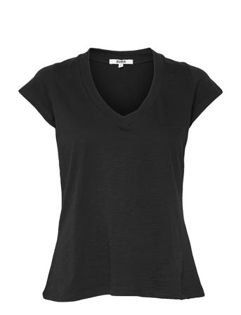 Adriane Tee Black Svea