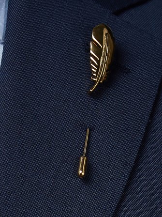 John Henric Men's Gold Lapel Pin Feather Size Onesize