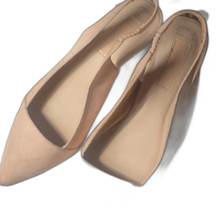 Beige pumps med spetsig tå