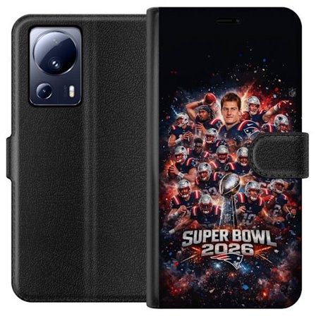 Yhteensopiva Lompakkokotelo Xiaomi 13 Lite Super Bowl 2026 juliste, jossa New England Patriots ja NFL-mestaruuspalkinto räjähtävän urheilullisessa suu