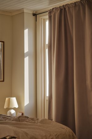 Jotex - Blendingsgardin - 1 Lengde Nougatbrun - NIKA - Kjøp Multifunksjonsgardiner hos Jotex