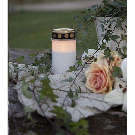 Gravljus Brinner 4320 Timmar Per Batteriuppsättning / 180 Dagar