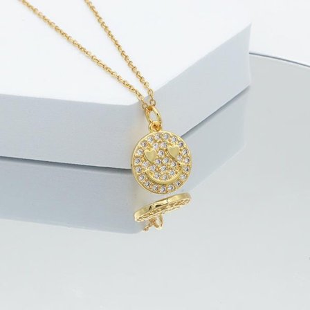 Guldpläterat smycke smiley olika modeller rolig kul glitter guld