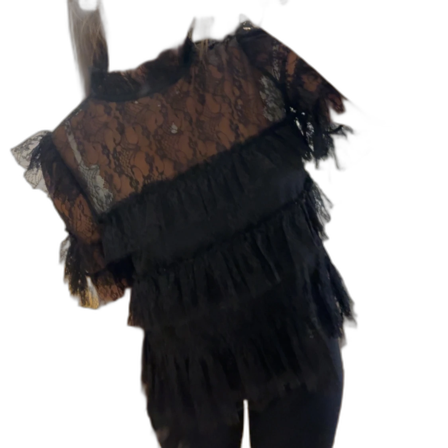 Svart spetsblus med volanger