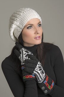 Mössa och fingervantar Alva