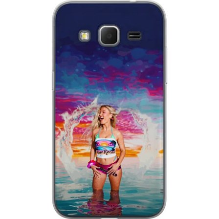 Yhteensopiva Puhelinkuori Samsung Galaxy Core Prime Vaalea nainen kirjavia rantavaatteita pelaa meressä auringonlaskun aikaan