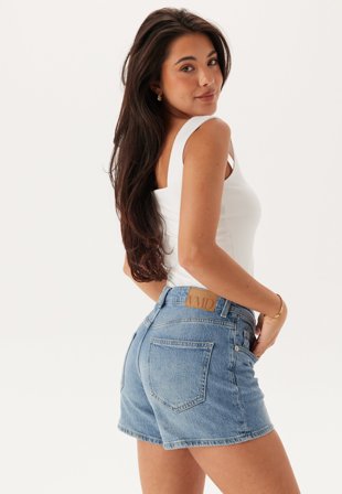 VERO MODA - Vmtess mid rise short denim shorts - Medium Blue DenimDetail:RA3013