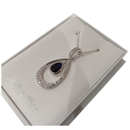 Halsband i äkta silver prydd m Kubisk Zirkonia o Svart Sten