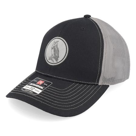 Wild Spirit - Svart trucker Caps - Owl Patch Black/Charcoal Trucker @ Hatstore