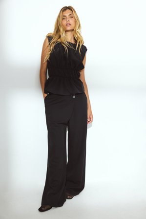 Lydia Tomlinson x NA-KD Anzughose mit asymmetrischem Detail - Weite Hosen - Schwarz - EU 32